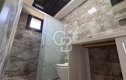 Yenifoça'da Satılık Deniz Manzaralı Tam Müstakil 3+2 Villa