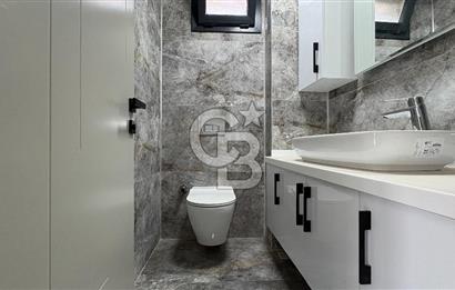 Yenifoça'da Satılık Deniz Manzaralı Tam Müstakil 3+2 Villa