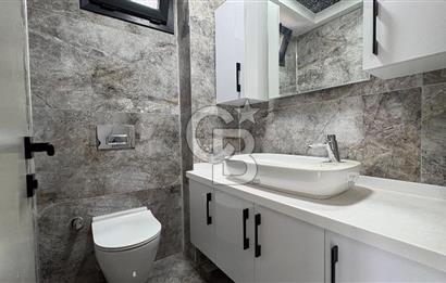 Yenifoça'da Satılık Deniz Manzaralı Tam Müstakil 3+2 Villa