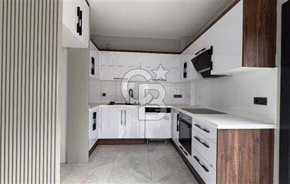 Yenifoça'da Satılık Deniz Manzaralı Tam Müstakil 3+2 Villa