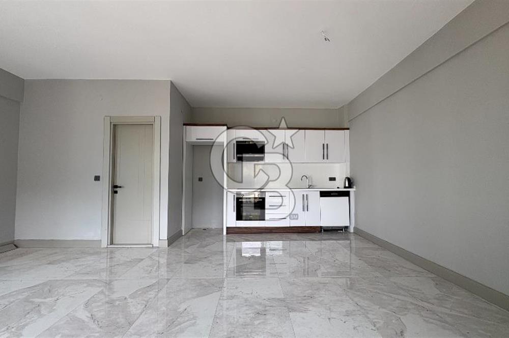 Yenifoça'da Satılık Deniz Manzaralı Tam Müstakil 3+2 Villa
