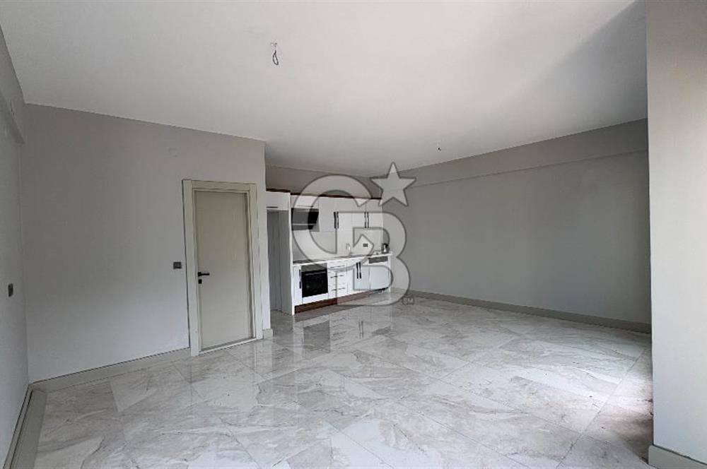 Yenifoça'da Satılık Deniz Manzaralı Tam Müstakil 3+2 Villa