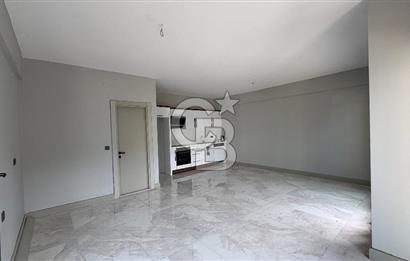 Yenifoça'da Satılık Deniz Manzaralı Tam Müstakil 3+2 Villa