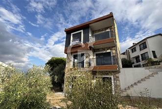 Yenifoça'da Satılık Deniz Manzaralı Tam Müstakil 3+2 Villa - 5 - 375664