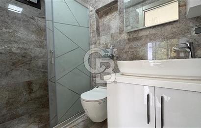 Yenifoça'da Satılık Deniz Manzaralı Tam Müstakil 3+2 Villa