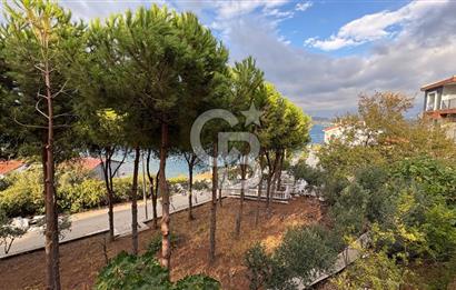 Yenifoça'da Satılık Deniz Manzaralı Tam Müstakil 3+2 Villa