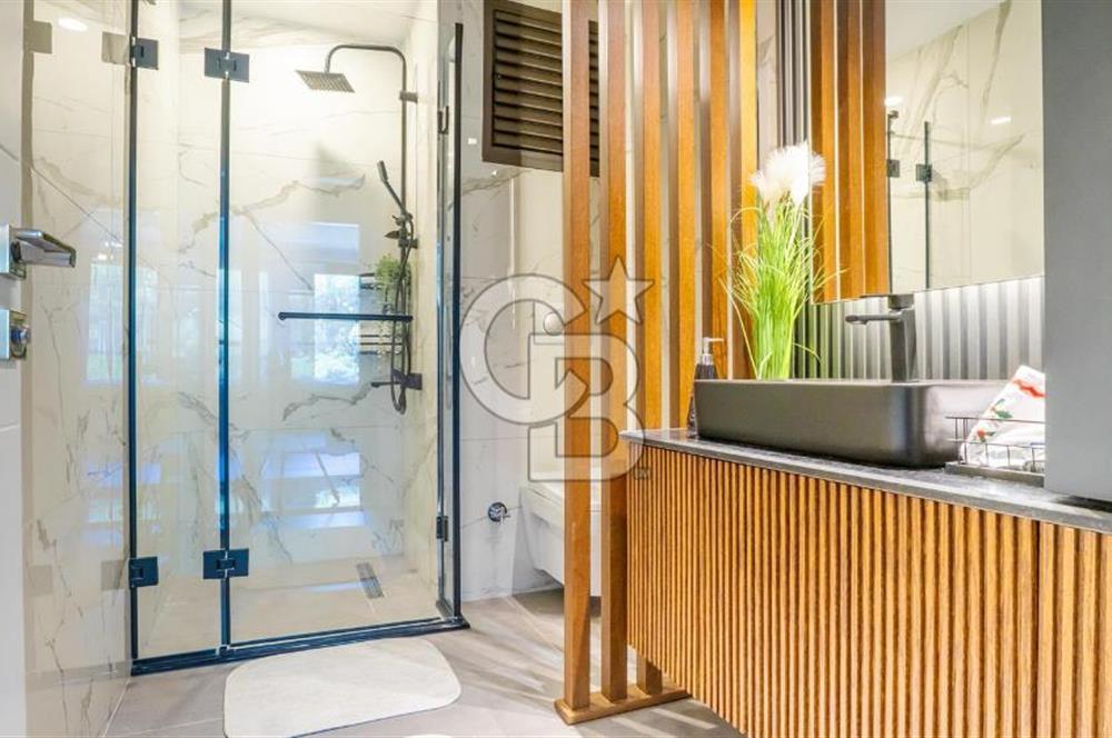 GAZİEMİR OM LIFE SİTESİ'NDE ÖZEL DONANIMLI 3+1 SATILIK DAİRE