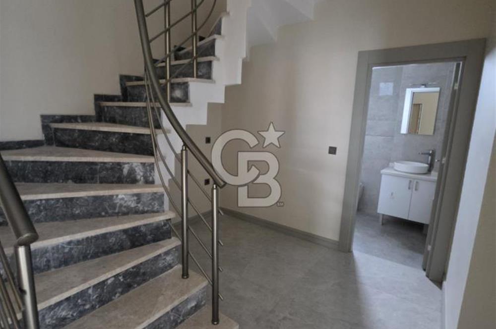 ÜSKÜDAR BURHANİYEDE YERDEN ISITMA MODERN VE ŞIK 2+1 DAİRE