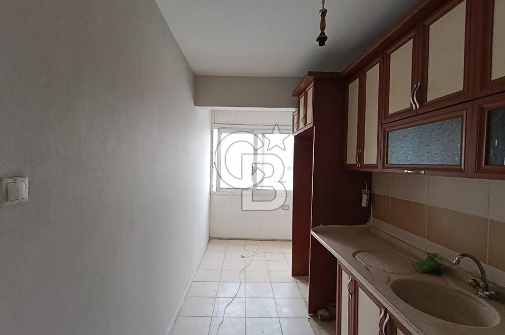 İSTİKLAL CADDESİ'NDE ATATÜRK İLKOKULU KARŞISI KİRALIK 2+1 DAİRE