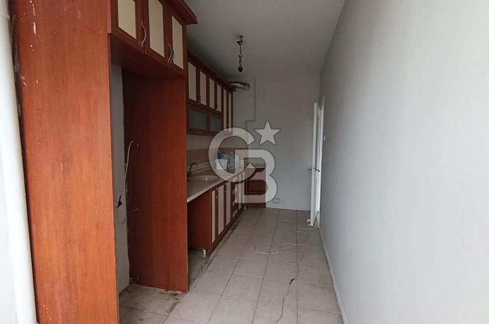 İSTİKLAL CADDESİ'NDE ATATÜRK İLKOKULU KARŞISI KİRALIK 2+1 DAİRE