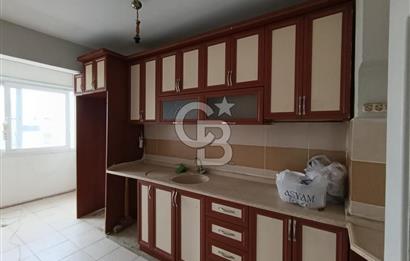 İSTİKLAL CADDESİ'NDE ATATÜRK İLKOKULU KARŞISI KİRALIK 2+1 DAİRE