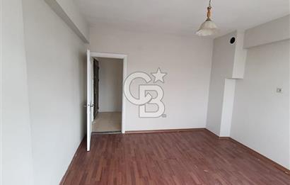 İSTİKLAL CADDESİ'NDE ATATÜRK İLKOKULU KARŞISI KİRALIK 2+1 DAİRE