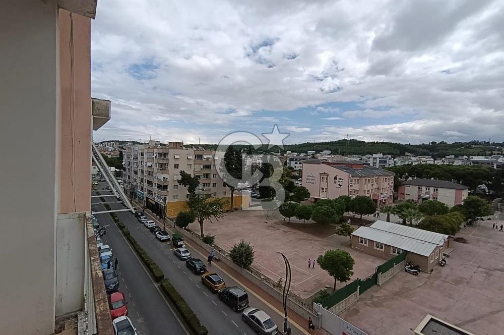 İSTİKLAL CADDESİ'NDE ATATÜRK İLKOKULU KARŞISI KİRALIK 2+1 DAİRE