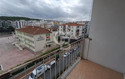 İSTİKLAL CADDESİ'NDE ATATÜRK İLKOKULU KARŞISI KİRALIK 2+1 DAİRE