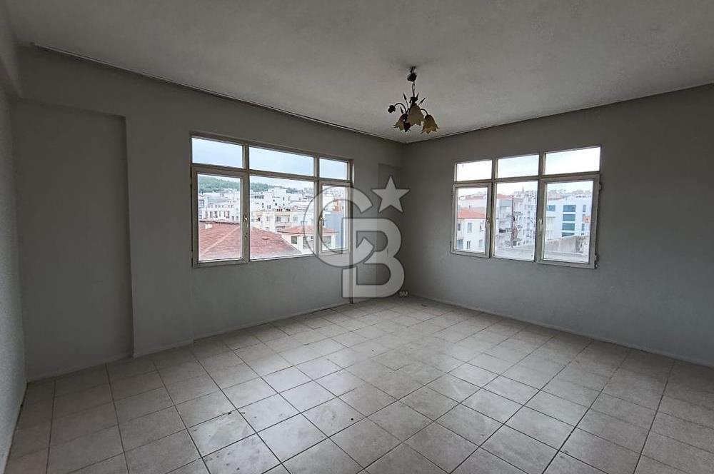 İSTİKLAL CADDESİ'NDE ATATÜRK İLKOKULU KARŞISI KİRALIK 2+1 DAİRE