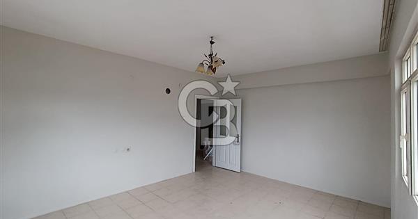 İSTİKLAL CADDESİ'NDE ATATÜRK İLKOKULU KARŞISI KİRALIK 2+1 DAİRE - 375663
