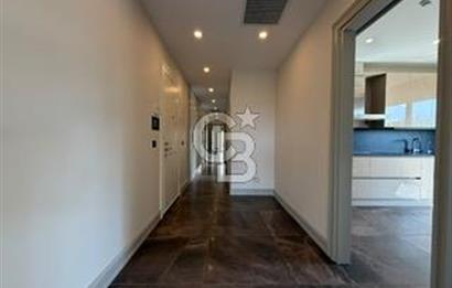 Suadiye Mücahit Sokakta 160 m² 4+1 Geniş ve Ferah Daire