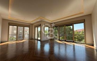 Suadiye Mücahit Sokakta 160 m² 4+1 Geniş ve Ferah Daire