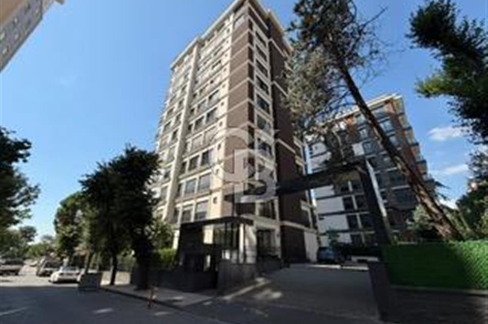 Suadiye Mücahit Sokakta 160 m² 4+1 Geniş ve Ferah Daire