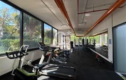 Suadiye Mücahit Sokakta 160 m² 4+1 Geniş ve Ferah Daire