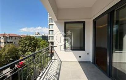 Suadiye Mücahit Sokakta 160 m² 4+1 Geniş ve Ferah Daire