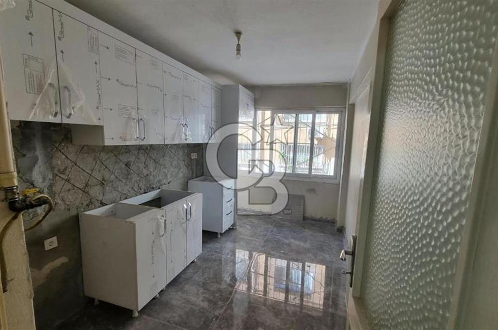 Bayraklı Merkez Tadilatlı Kiralık 2+1 Geniş Daire
