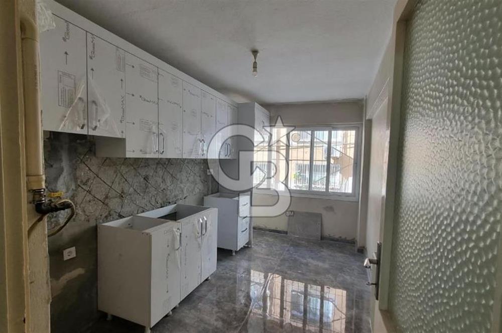 Bayraklı Merkez Tadilatlı Kiralık 2+1 Geniş Daire