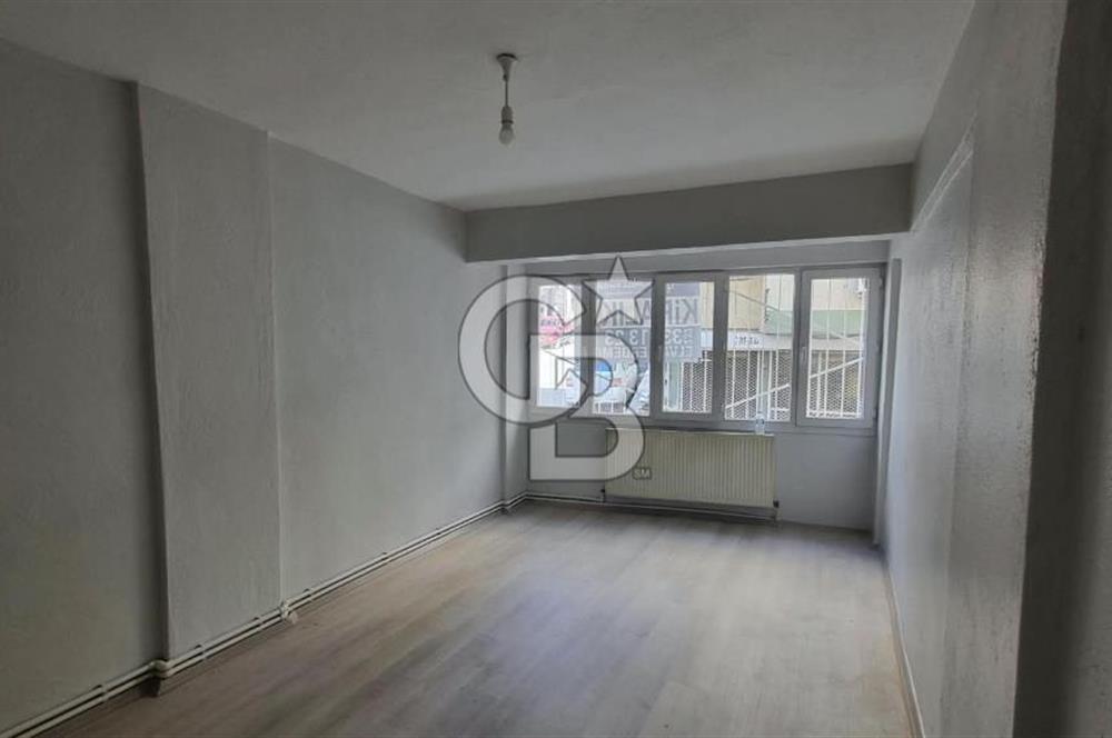 Bayraklı Merkez Tadilatlı Kiralık 2+1 Geniş Daire