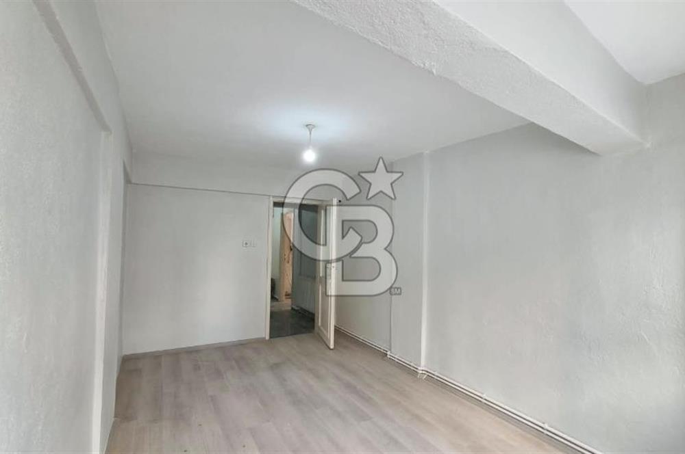 Bayraklı Merkez Tadilatlı Kiralık 2+1 Geniş Daire