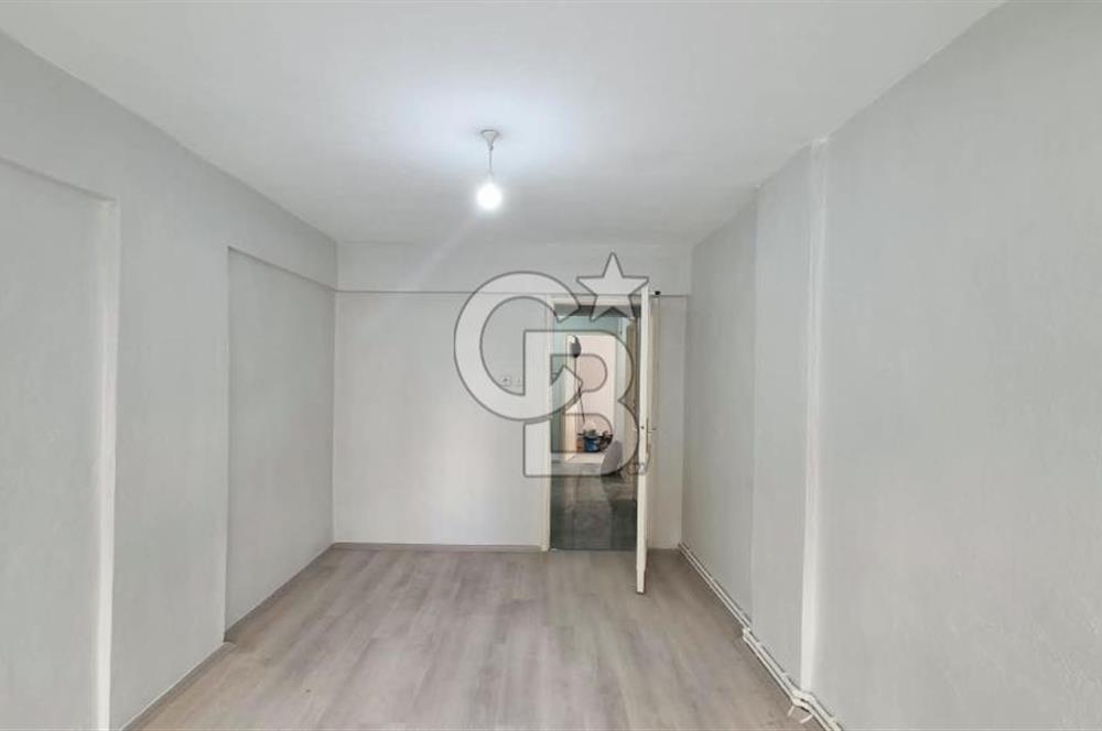 Bayraklı Merkez Tadilatlı Kiralık 2+1 Geniş Daire
