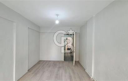 Bayraklı Merkez Tadilatlı Kiralık 2+1 Geniş Daire