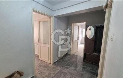 Bayraklı Merkez Tadilatlı Kiralık 2+1 Geniş Daire