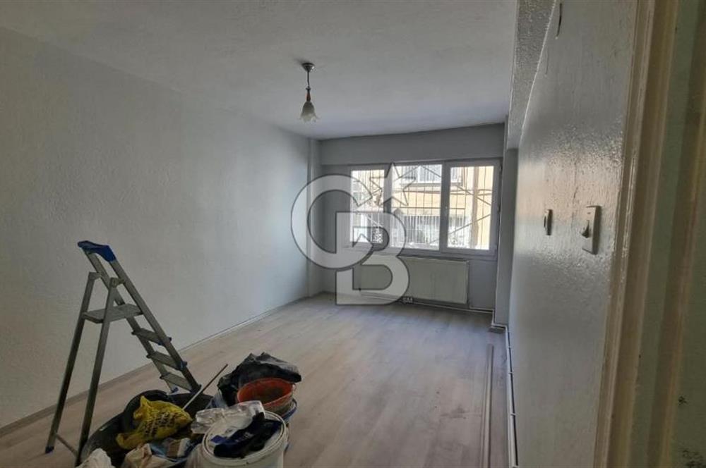 Bayraklı Merkez Tadilatlı Kiralık 2+1 Geniş Daire