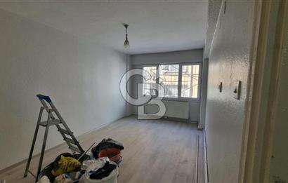 Bayraklı Merkez Tadilatlı Kiralık 2+1 Geniş Daire