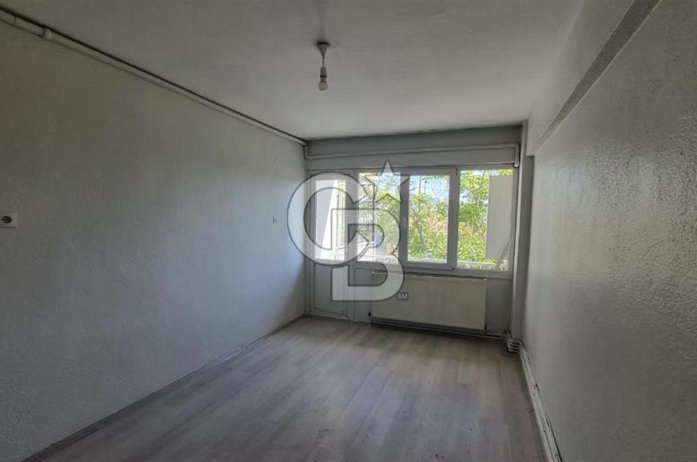 Bayraklı Merkez Tadilatlı Kiralık 2+1 Geniş Daire