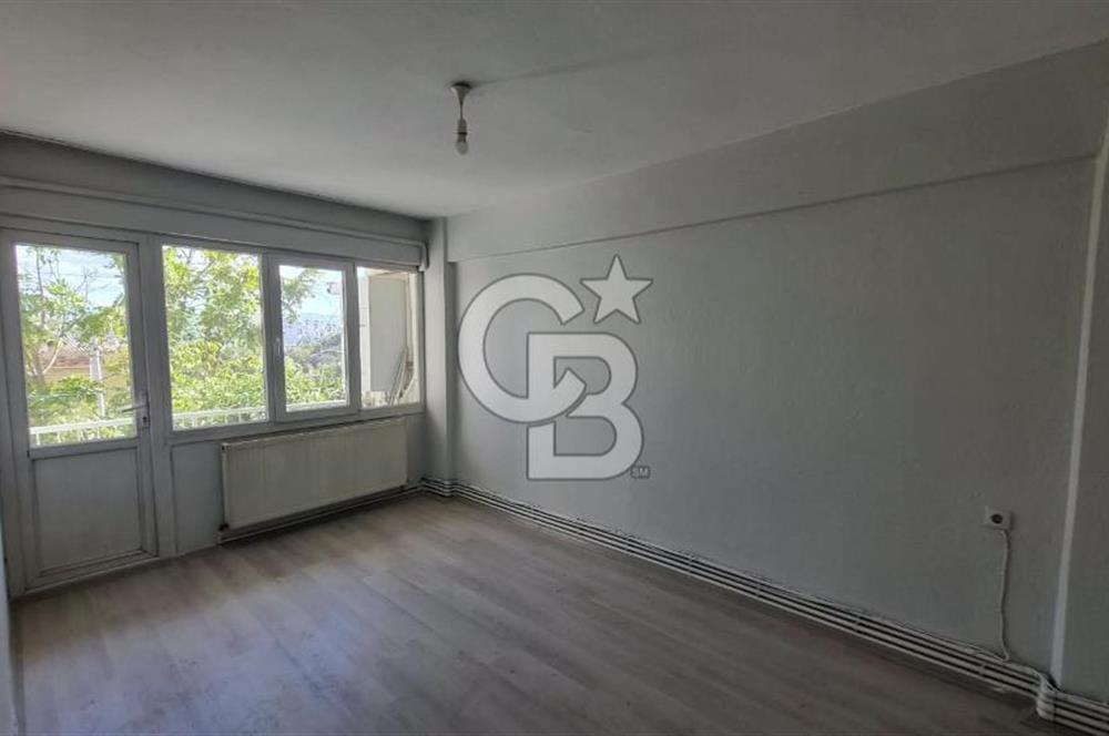 Bayraklı Merkez Tadilatlı Kiralık 2+1 Geniş Daire