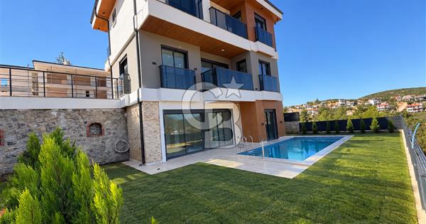 MUĞLA GÜLAĞZINDA 3 KATLI MÜSTAKIL HAVUZLU SATILIK VİLLA - 375746
