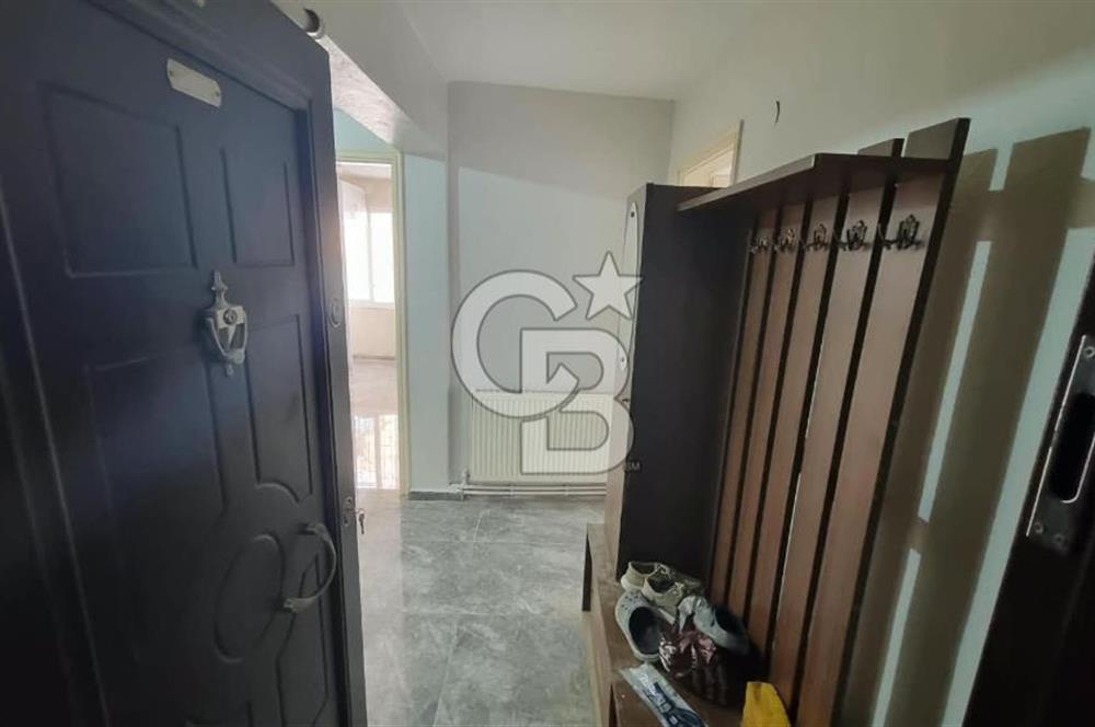 Bayraklı Merkez Tadilatlı Kiralık 2+1 Geniş Daire
