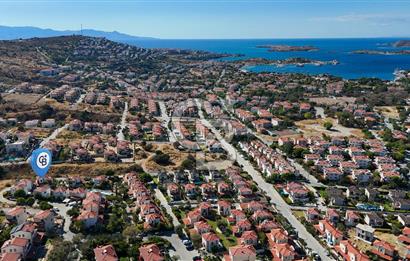 Foça Atatürk Mahallesinde Deniz Manzaralı 4+2 Dubleks