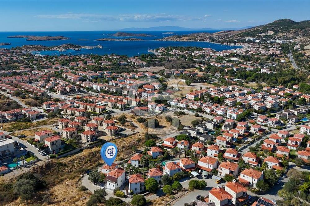 Foça Atatürk Mahallesinde Deniz Manzaralı 4+2 Dubleks