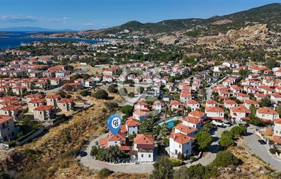 Foça Atatürk Mahallesinde Deniz Manzaralı 4+2 Dubleks