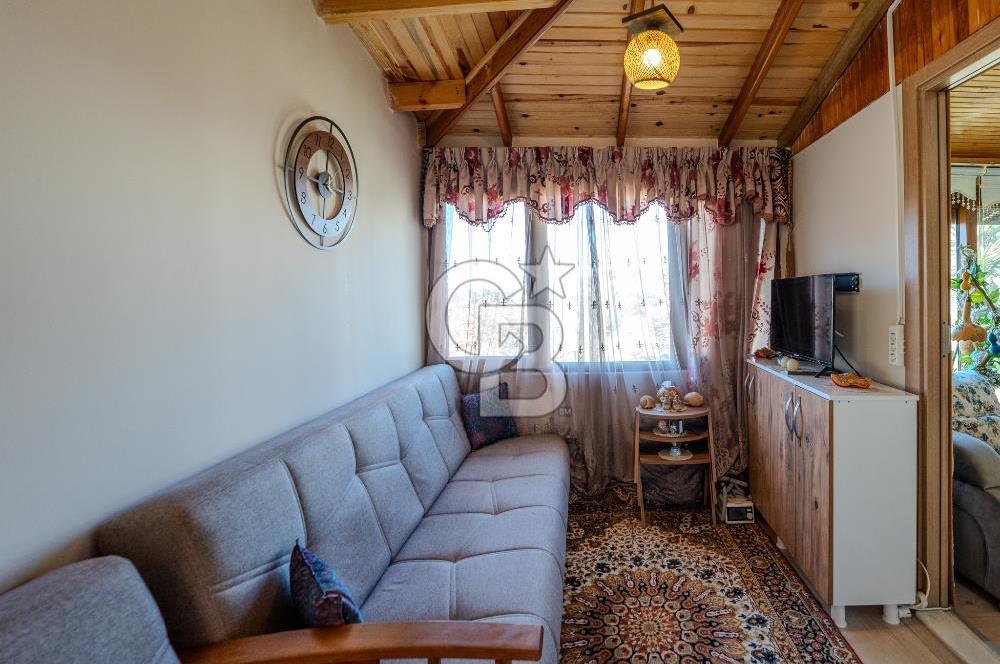 Foça Atatürk Mahallesinde Deniz Manzaralı 4+2 Dubleks