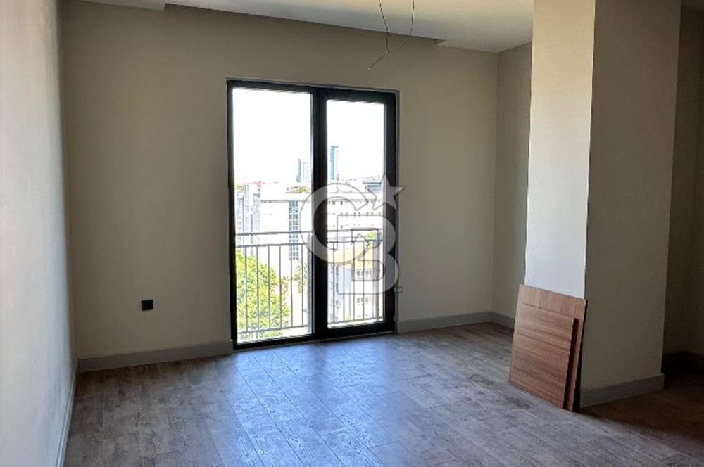 Batı Ataşehir Otto Barbaros’ta Satılık 1+1 Daire