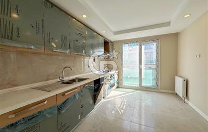 BEYLİKDÜZÜ ŞEHRİ BEYAZ SİTESİNDE 5+2 SATILIK DUBLEKS DAİRE 