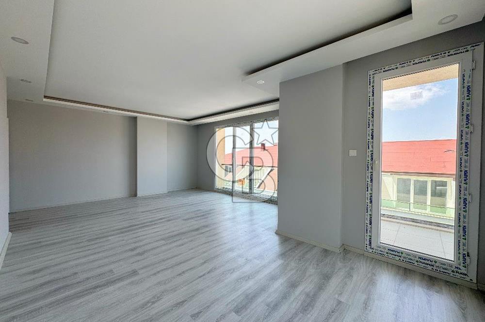 BEYLİKDÜZÜ ŞEHRİ BEYAZ SİTESİNDE 8+2 SATILIK SIFIR DAİRE 
