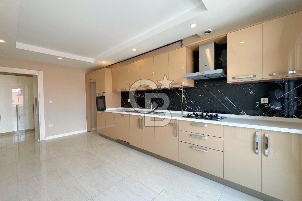 BEYLİKDÜZÜ ŞEHRİ BEYAZ SİTESİNDE 8+2 SATILIK SIFIR DAİRE 