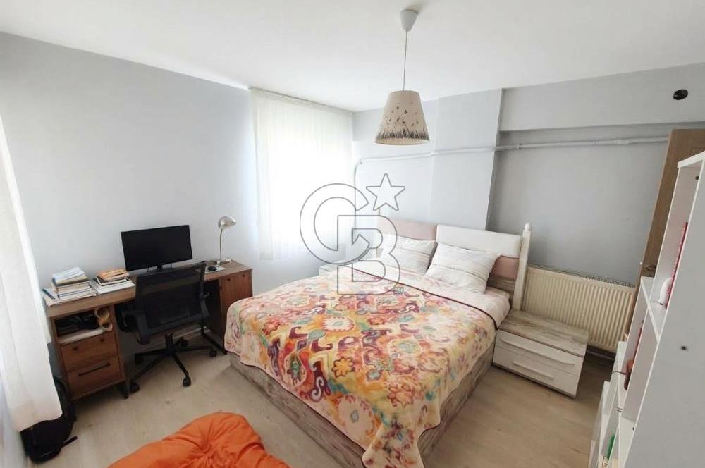 KARŞIYAKA TERSANE'DE İZBAN DURAĞI ÖNÜNDE, ÖNÜ AÇIK 3+1 SATILIK DAİRE