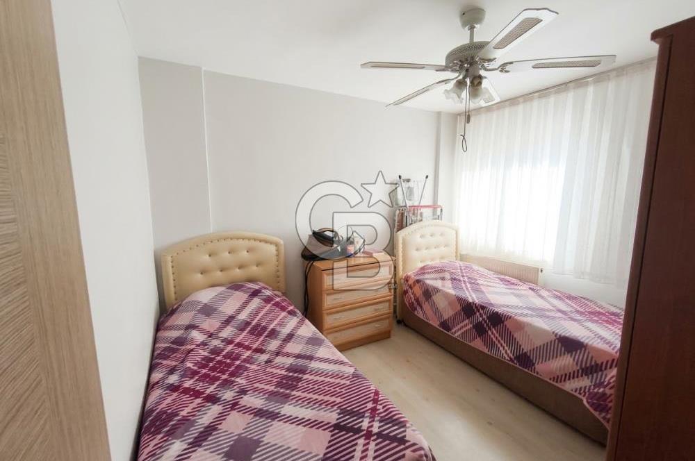 KARŞIYAKA TERSANE'DE İZBAN DURAĞI ÖNÜNDE, ÖNÜ AÇIK 3+1 SATILIK DAİRE