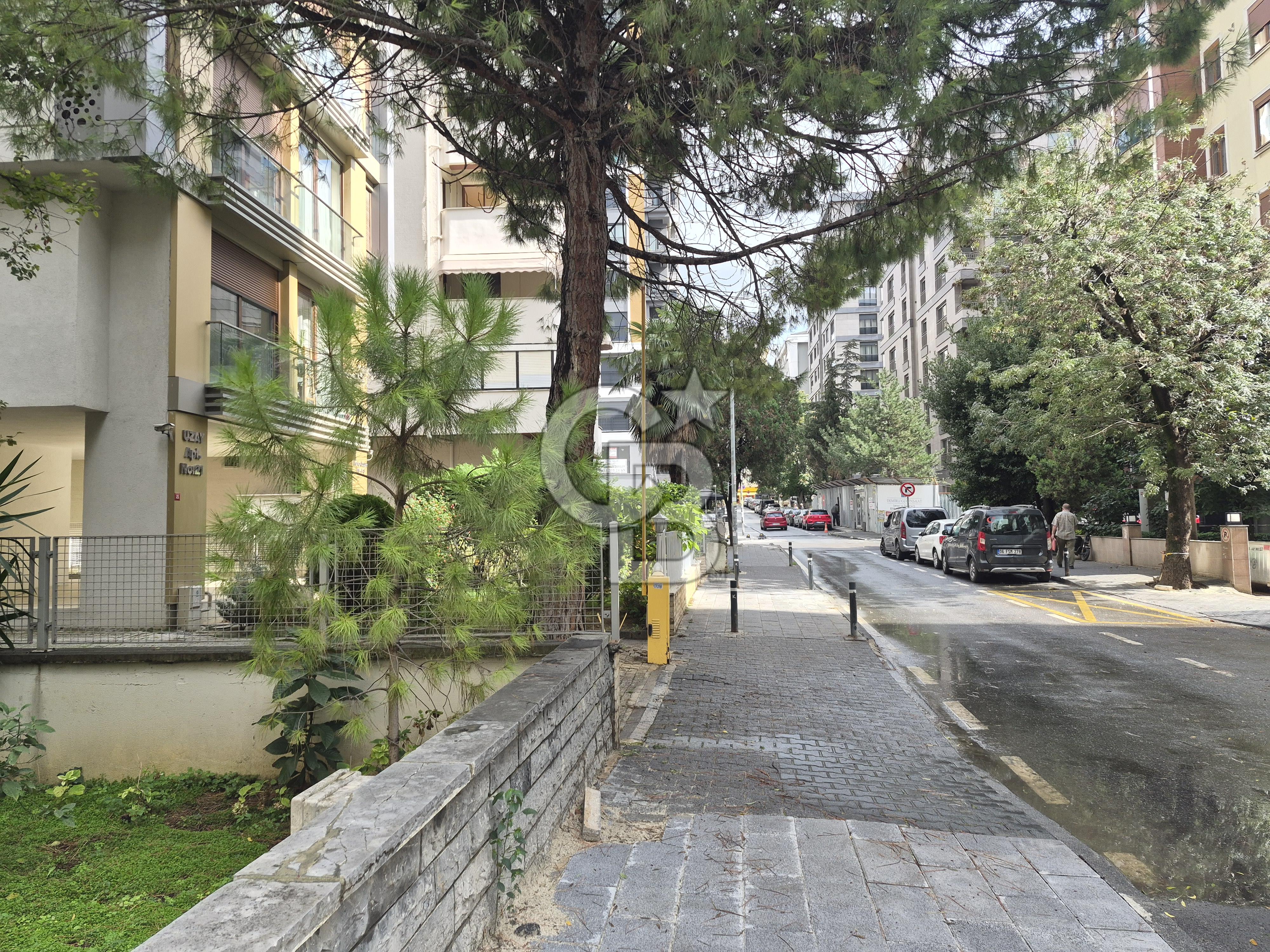 Erenköy'de Kiralık 2+1 Modern Amerikan Mutfaklı Daire