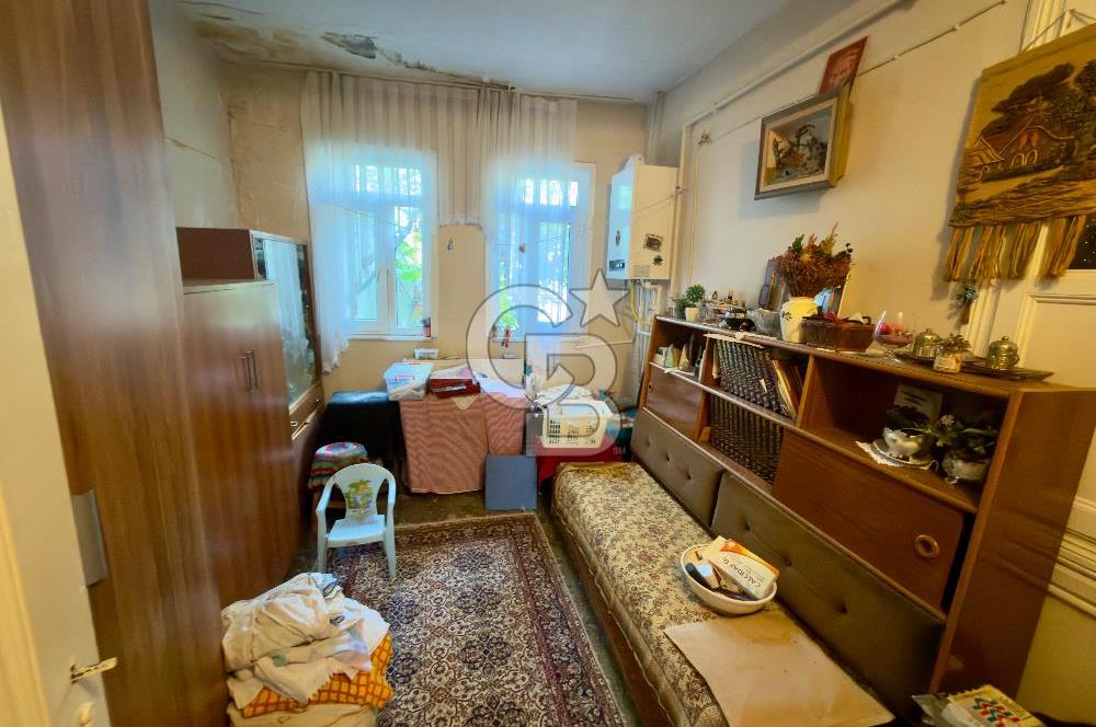 BALAT KİREMİT CADDESİ SATILIK MÜSTAKİL EV 50M2 TABAN OTURUMU